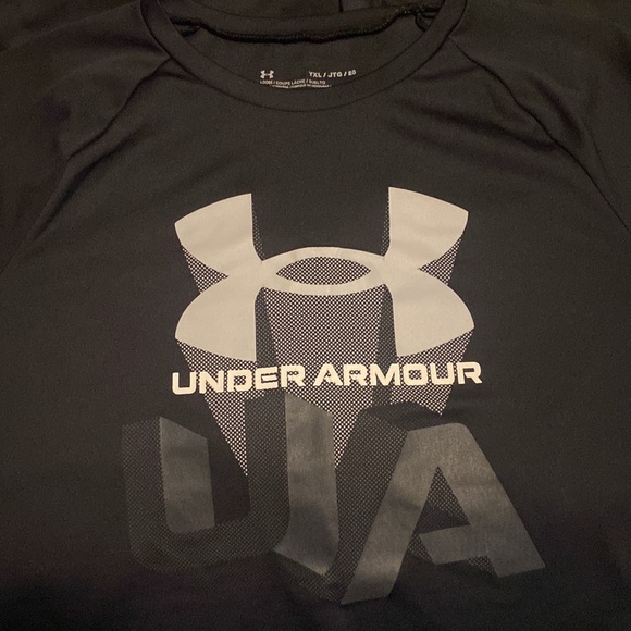 Under Armour bundle of boys shirts - Picture 4 of 5